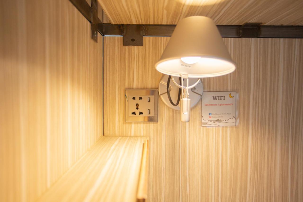 Corner Hostel & Cafe Taipei Luaran gambar