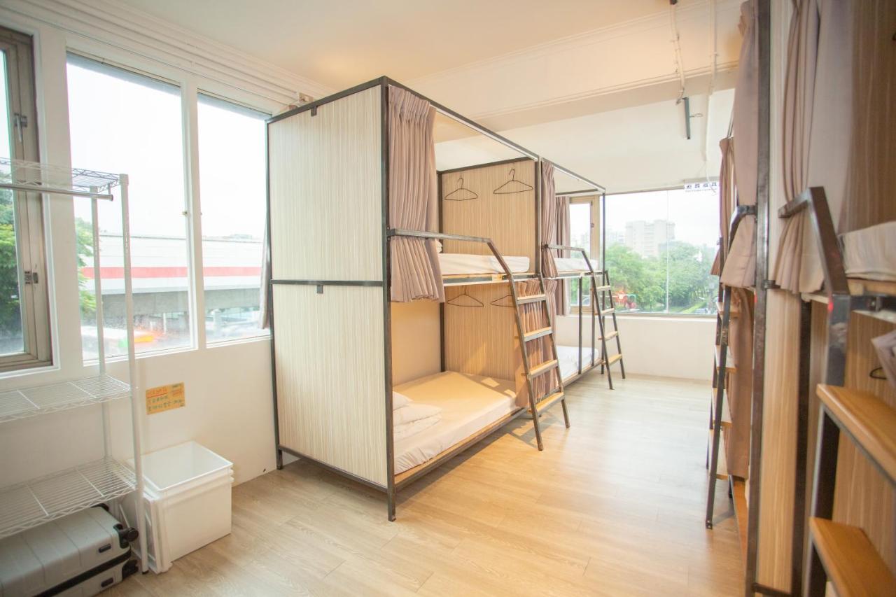 Corner Hostel & Cafe Taipei Luaran gambar